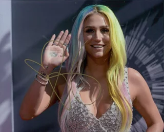 Kesha autograph