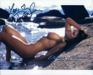 Dana Hamm autograph