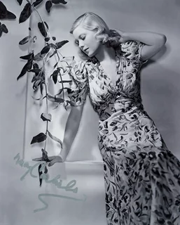Mary Carlisle autograph