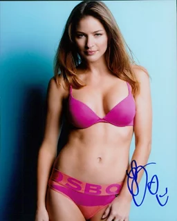 Tabrett Bethell autograph