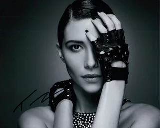 Tamara Feldman autograph