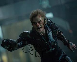 Dane DeHaan autograph