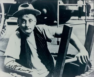 Art Carney autograph