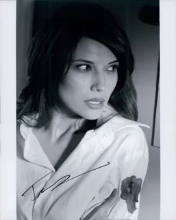 Tamara Feldman autograph