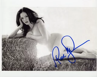Rose McGowan autograph