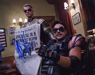 Jeffrey Dean Morgan autograph