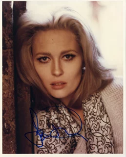 Faye Dunaway autograph