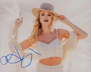 Alyssa Julya Smith autograph