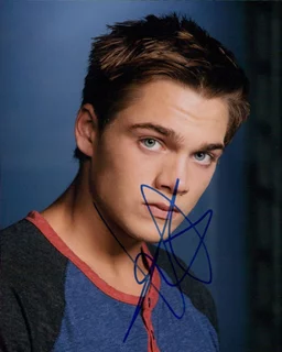 Dylan Sprayberry autograph