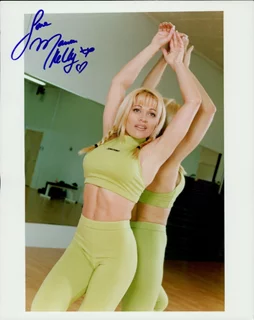 Manon Kelly autograph