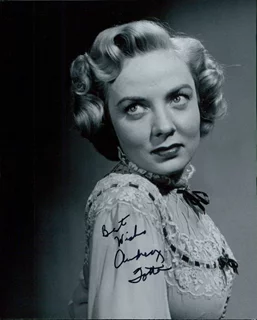 Audrey Totter autograph