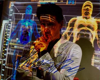 Ioan Gruffudd autograph