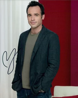 Paul Blackthorne autograph
