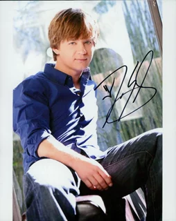 Jason Earles autograph