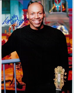 Kevin Eubanks autograph