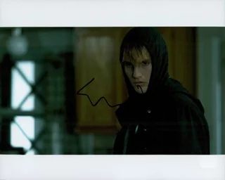 Toby Hemingway autograph