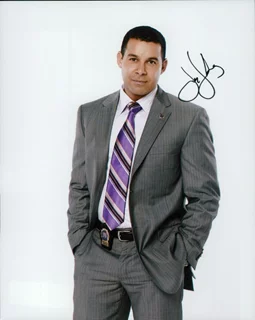 Jon Huertas autograph