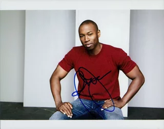 Robbie Jones autograph