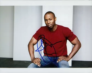 Robbie Jones autograph