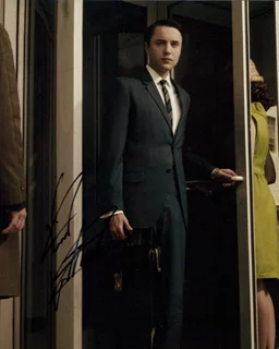 Vincent Kartheiser autograph