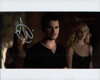 Michael Malarkey autograph