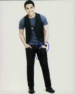 Carlos PenaVega autograph