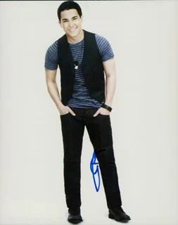 Carlos PenaVega autograph