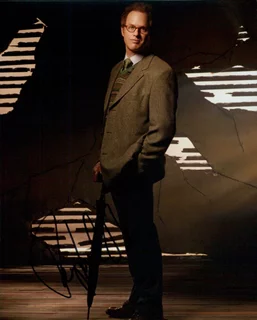 Raphael  Sbarge autograph