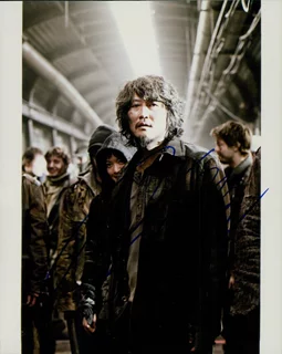 Kang-Ho Song autograph