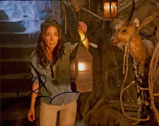 Abigail Spencer autograph