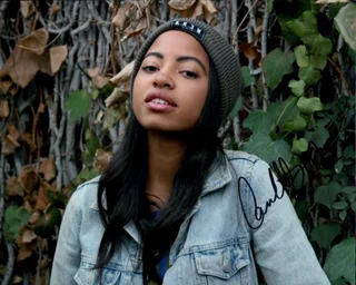 Camille Hyde autograph