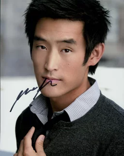Mike Moh autograph
