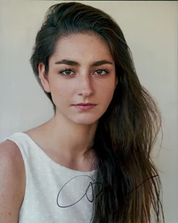 Camille Ramsey autograph