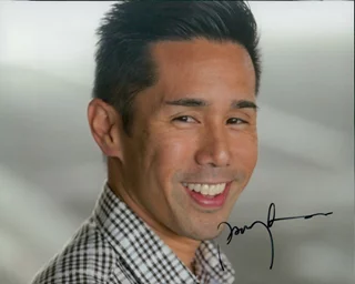 Parry Shen autograph