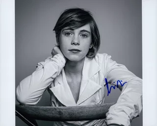 Sophia Lillis autograph