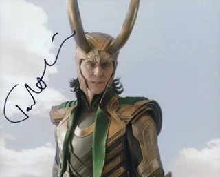 Tom Hiddleston autograph