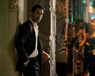 Tom Ellis autograph