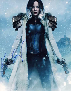 Kate Beckinsale autograph