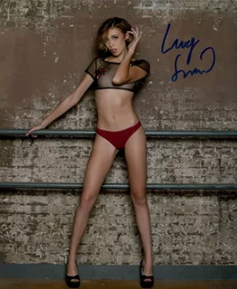 Lucy Swan autograph