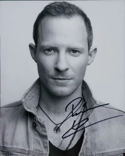 Dominic Lamb autograph