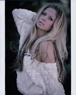 Malea Rose autograph