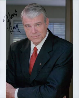 Max Thayer autograph