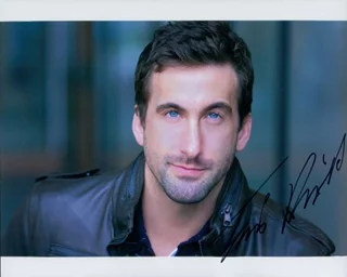 Travis Richardson autograph