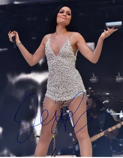 Jessie J autograph