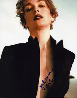 Julianne Nicholson autograph