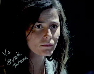 Elysia Rotaru autograph