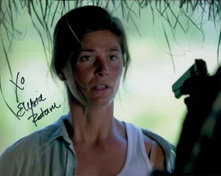 Elysia Rotaru autograph