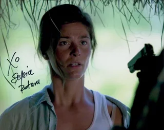 Elysia Rotaru autograph