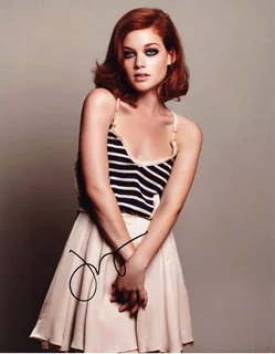 Jane Levy autograph