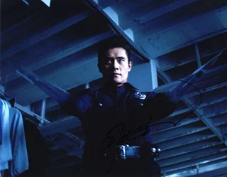 Byung-Hun Lee autograph